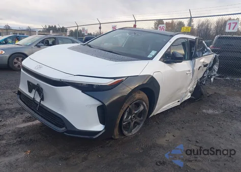 2025 Toyota Bz4X Xle from USA, damaged, VIN JTMAAAAA5SA071769